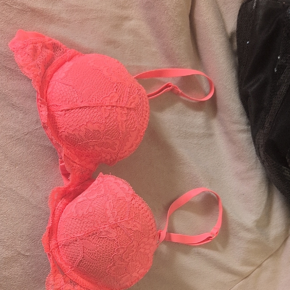 La SENZA Pink Push-Up Bra with Lace Texture